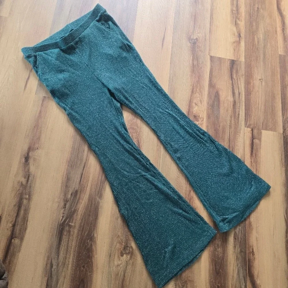 Torrid Sleep Green Shimmer Rib Pull On Flare Lounge Pants Women 1X Sparkly Retro